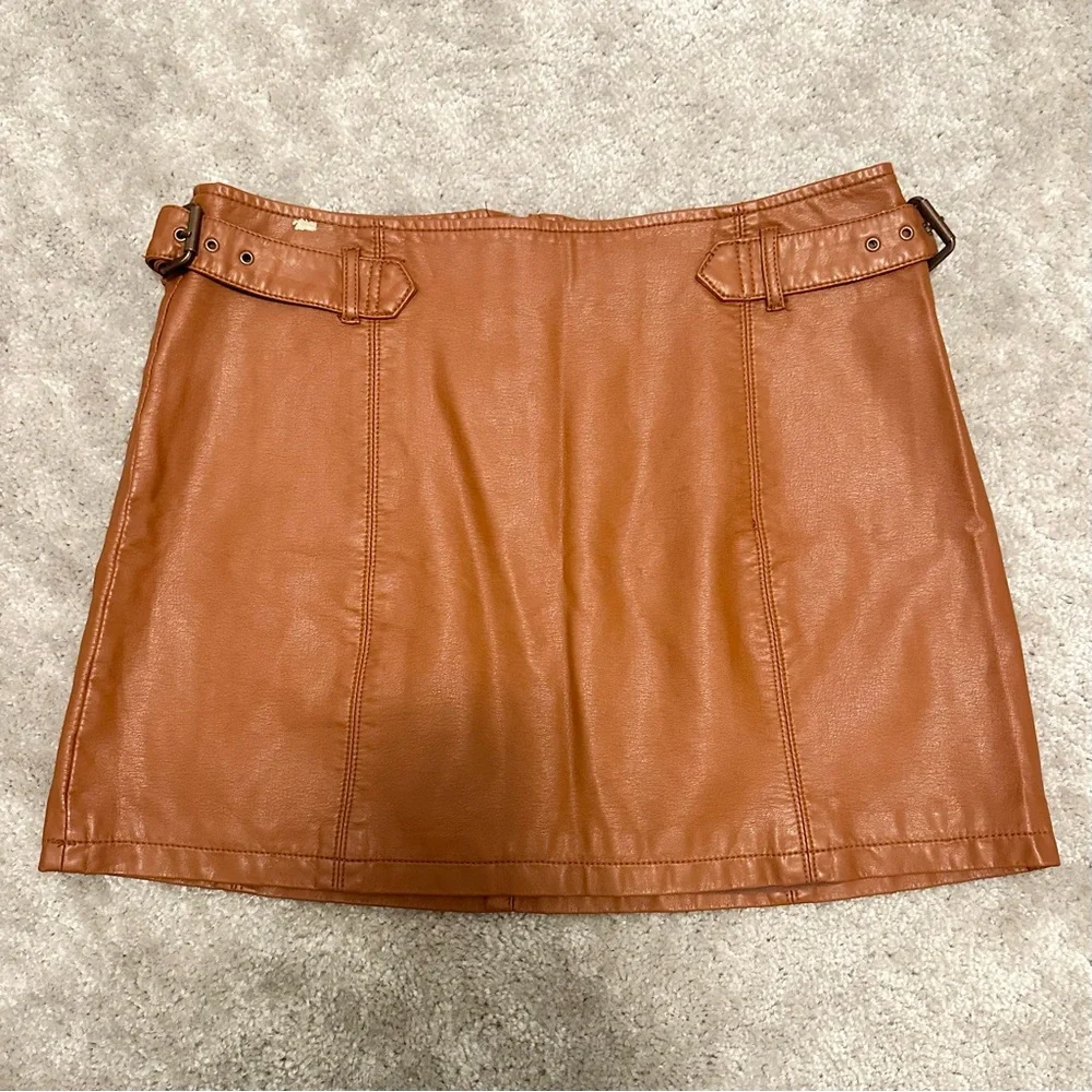 Free People Charli Vegan Leather Mini Skirt Honey Brown Women's size 12 GUC